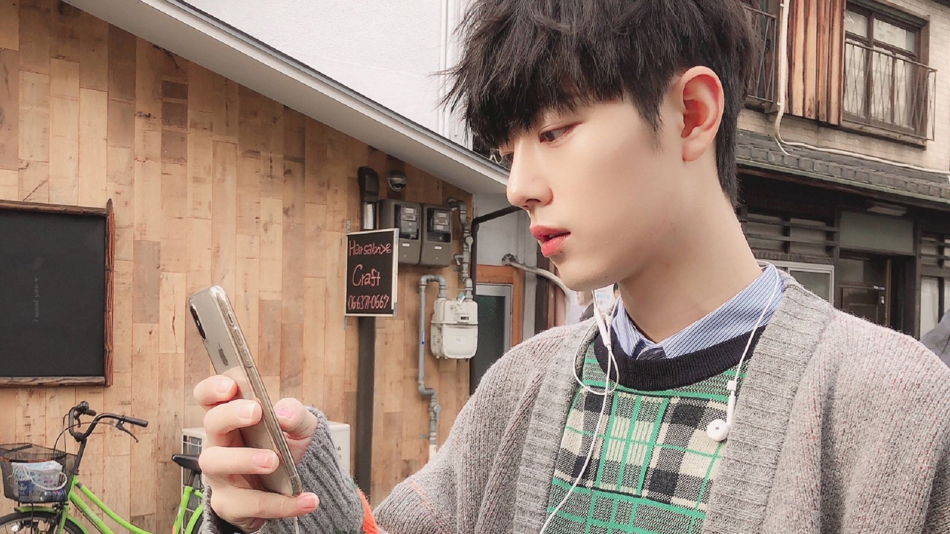 格林伍德全场防守表现稳健,成为袋鼠队攻防转换的关键节点,格林伍德球员