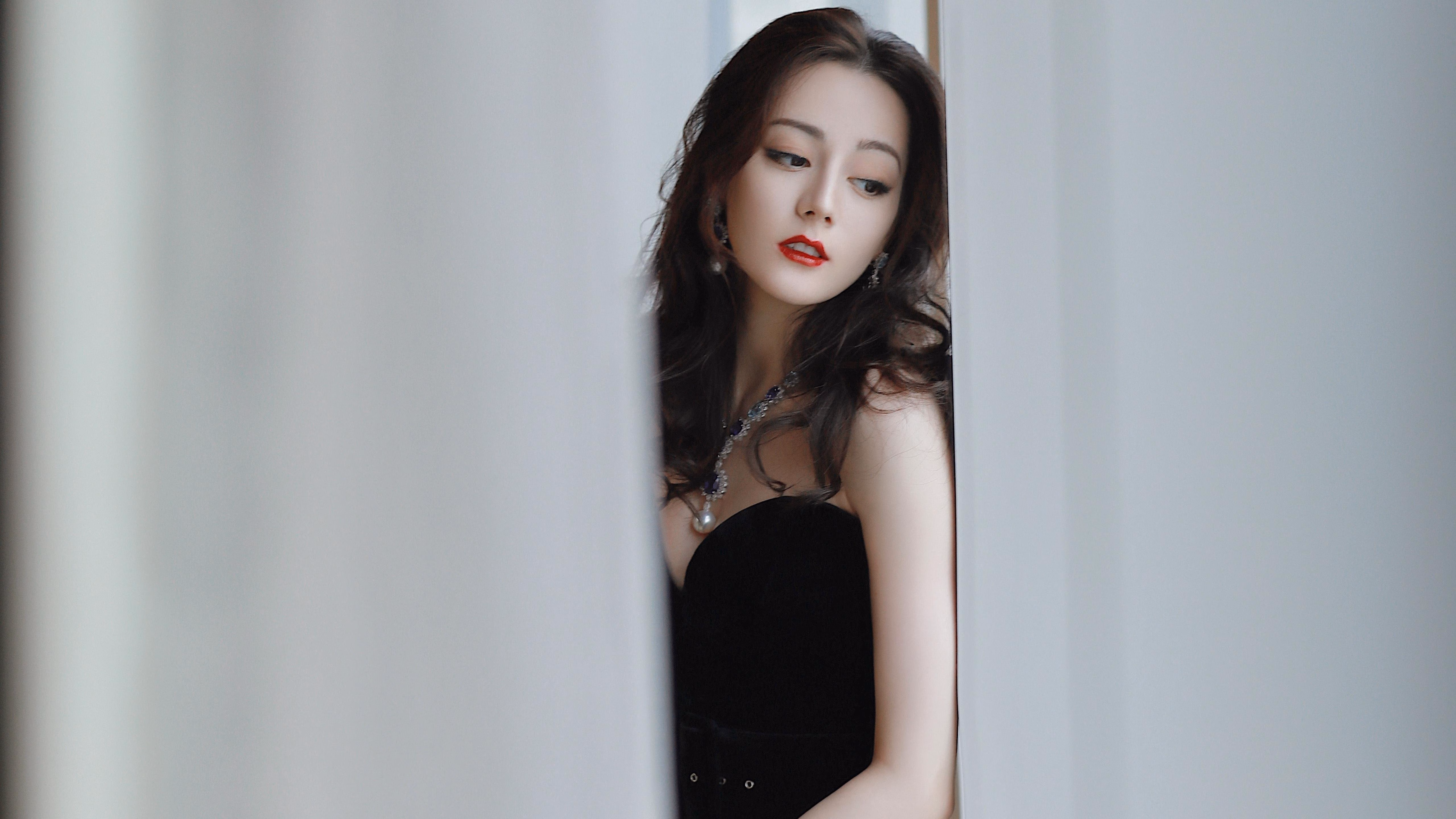 谢佩玲稳扎稳打，10米跳台决赛表现抢眼，谢佩佩台湾